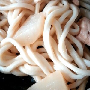 ササミと肉団子の煮込みうどん